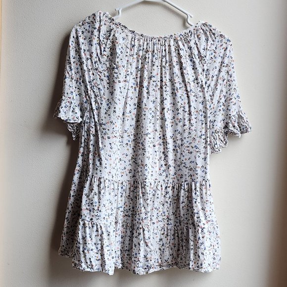 NWOT beachlunchlounge Floral V-Neck Ruffled Blouse Size XS - Picture 14 of 14